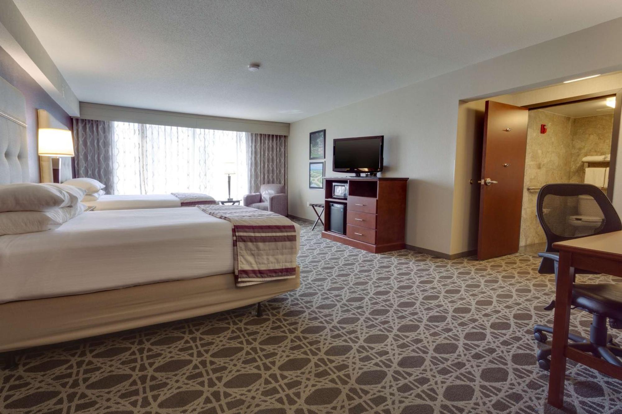 Drury Inn & Suites أوفرلاند بارك المظهر الخارجي الصورة