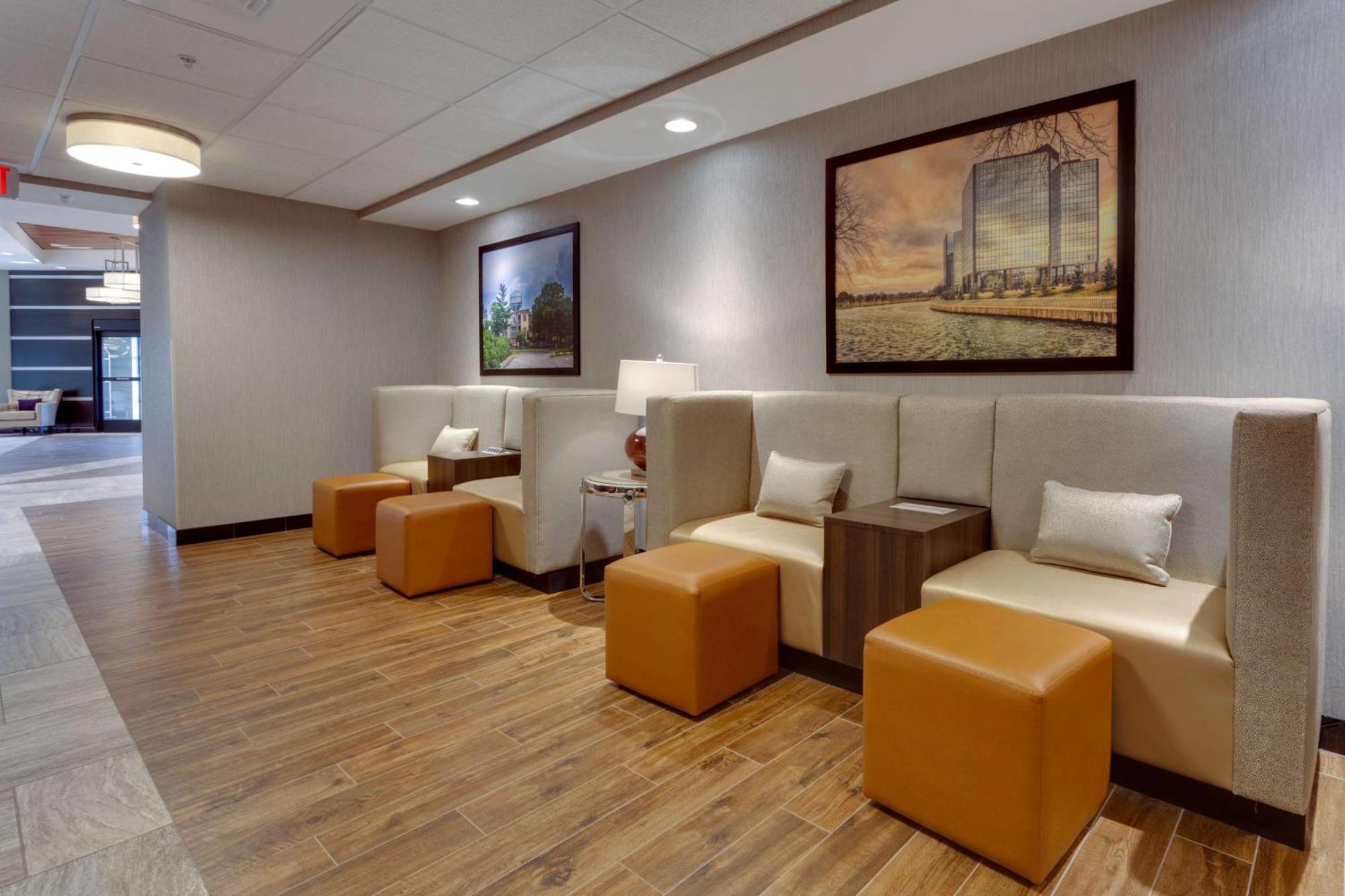 Drury Inn & Suites أوفرلاند بارك المظهر الخارجي الصورة