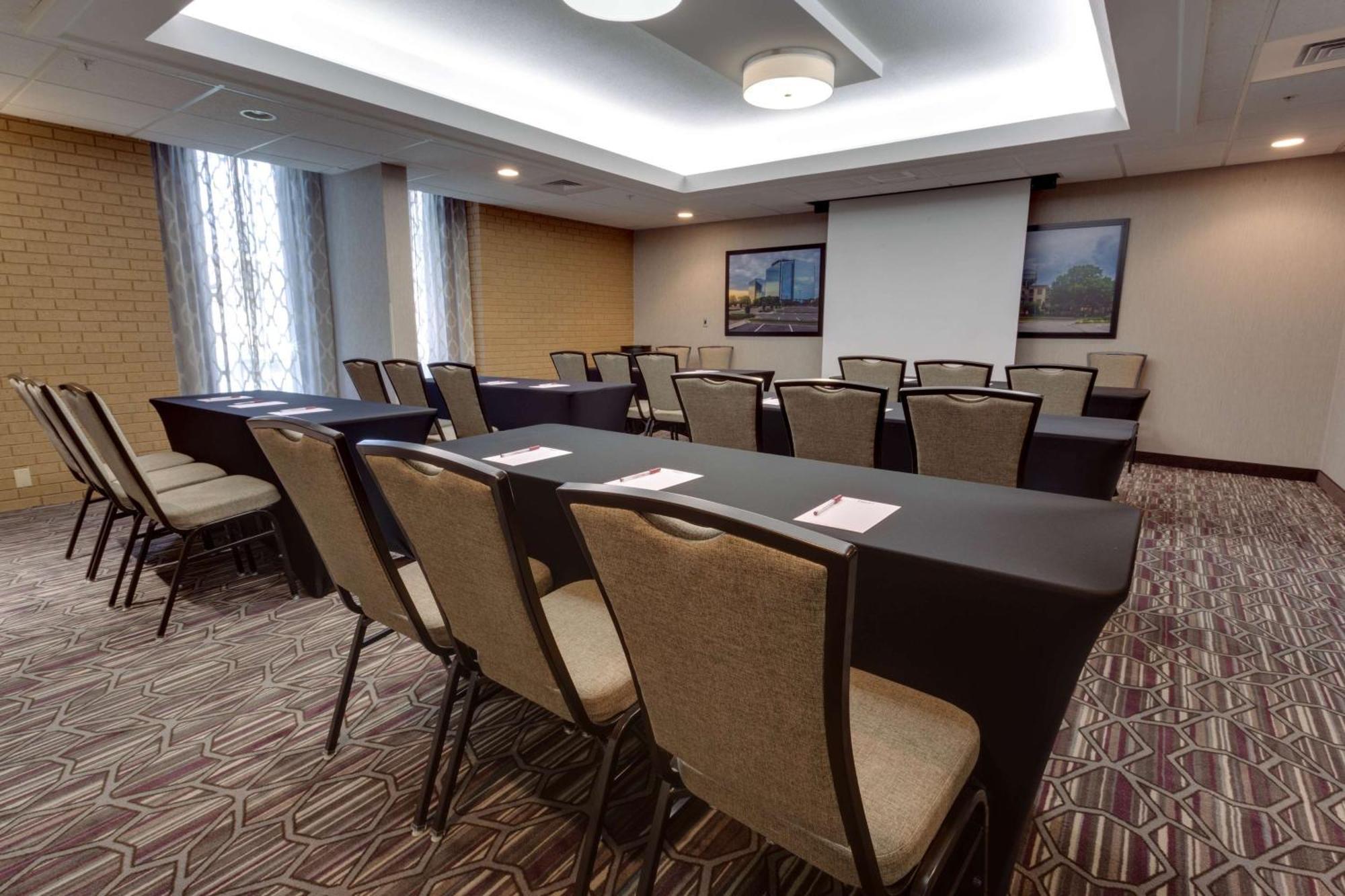 Drury Inn & Suites أوفرلاند بارك المظهر الخارجي الصورة