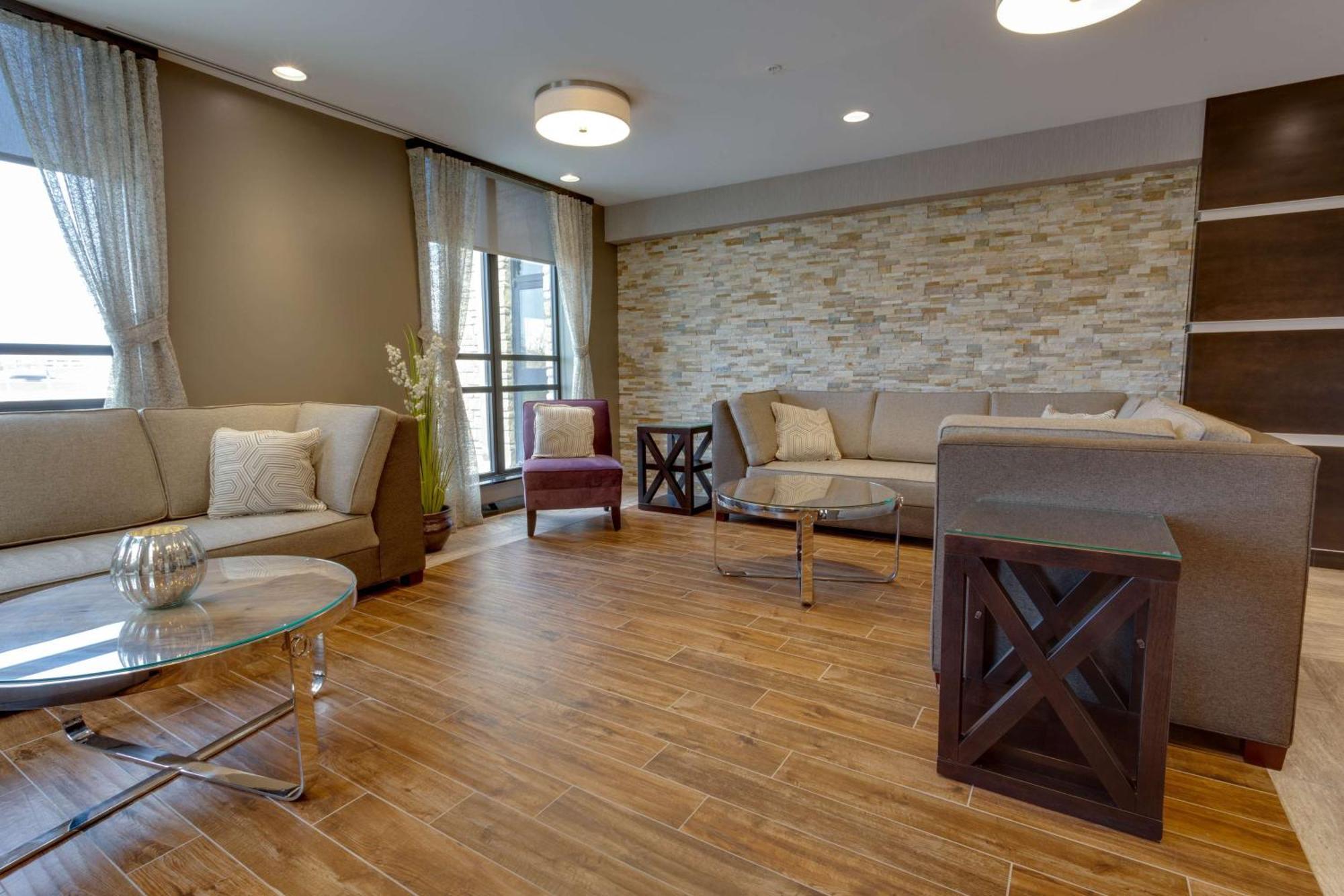 Drury Inn & Suites أوفرلاند بارك المظهر الخارجي الصورة