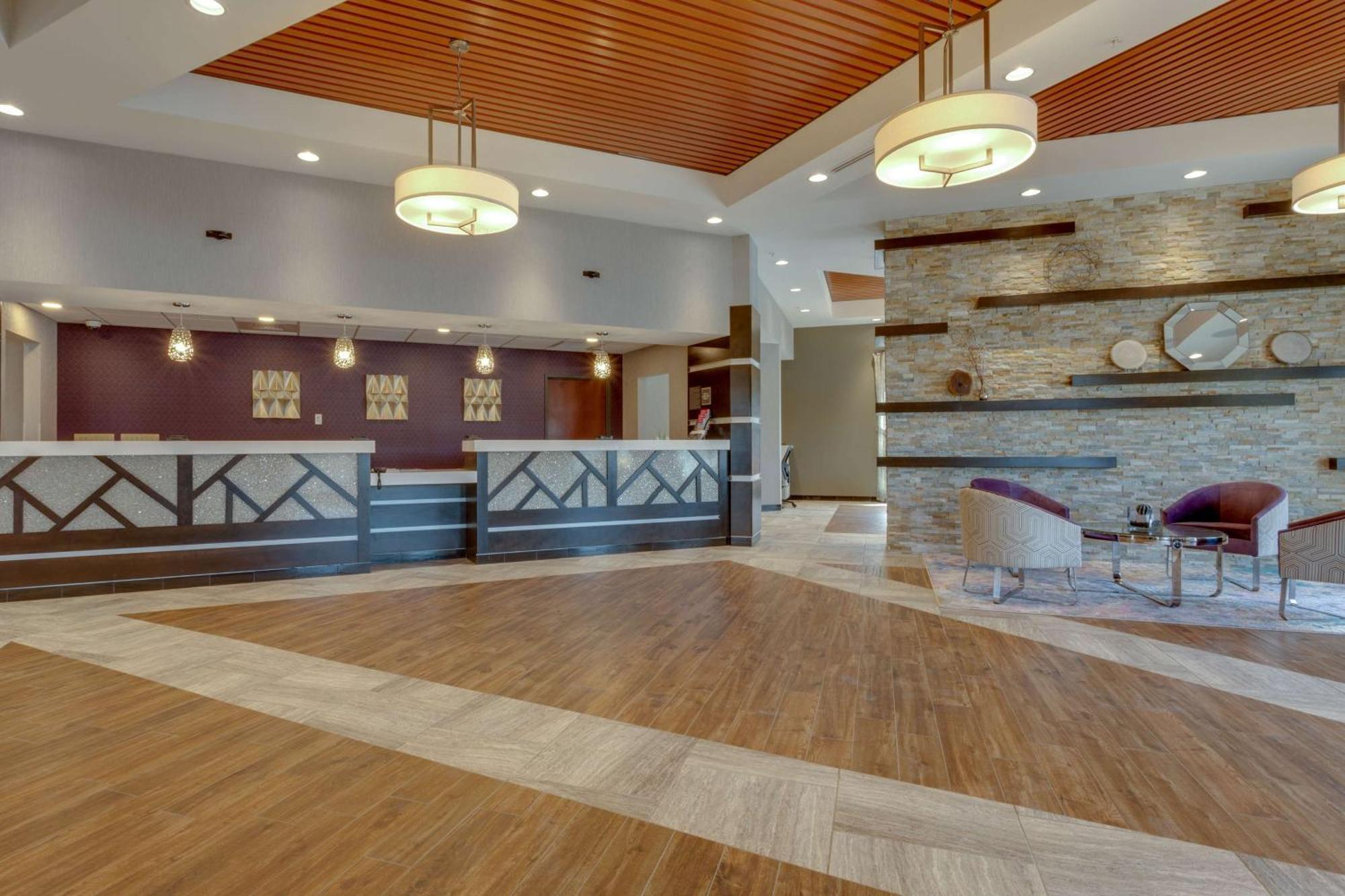 Drury Inn & Suites أوفرلاند بارك المظهر الخارجي الصورة