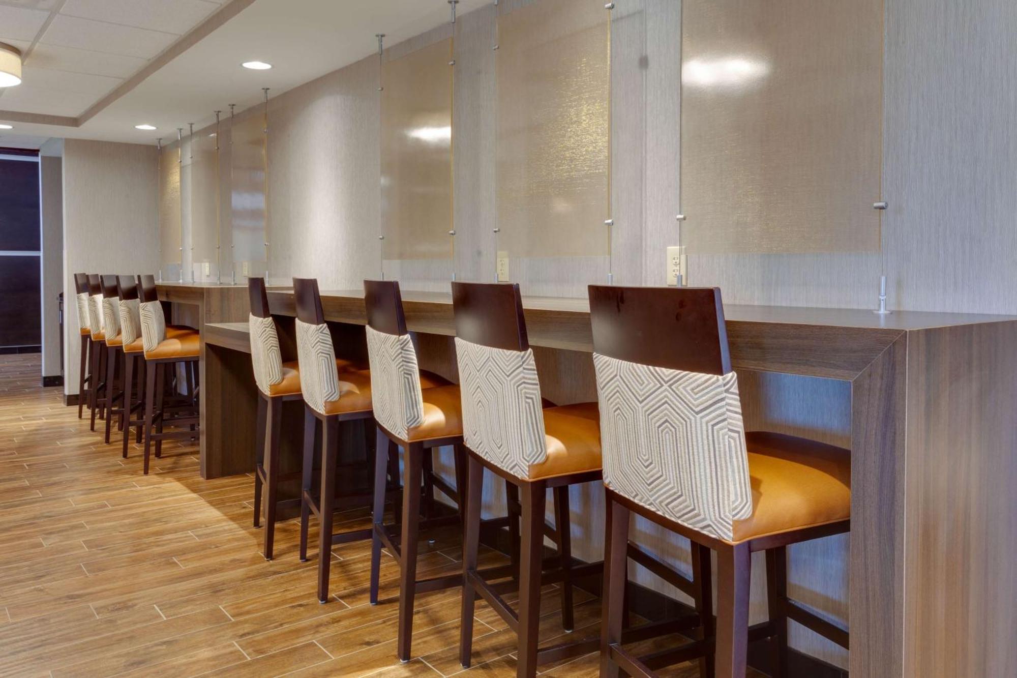 Drury Inn & Suites أوفرلاند بارك المظهر الخارجي الصورة