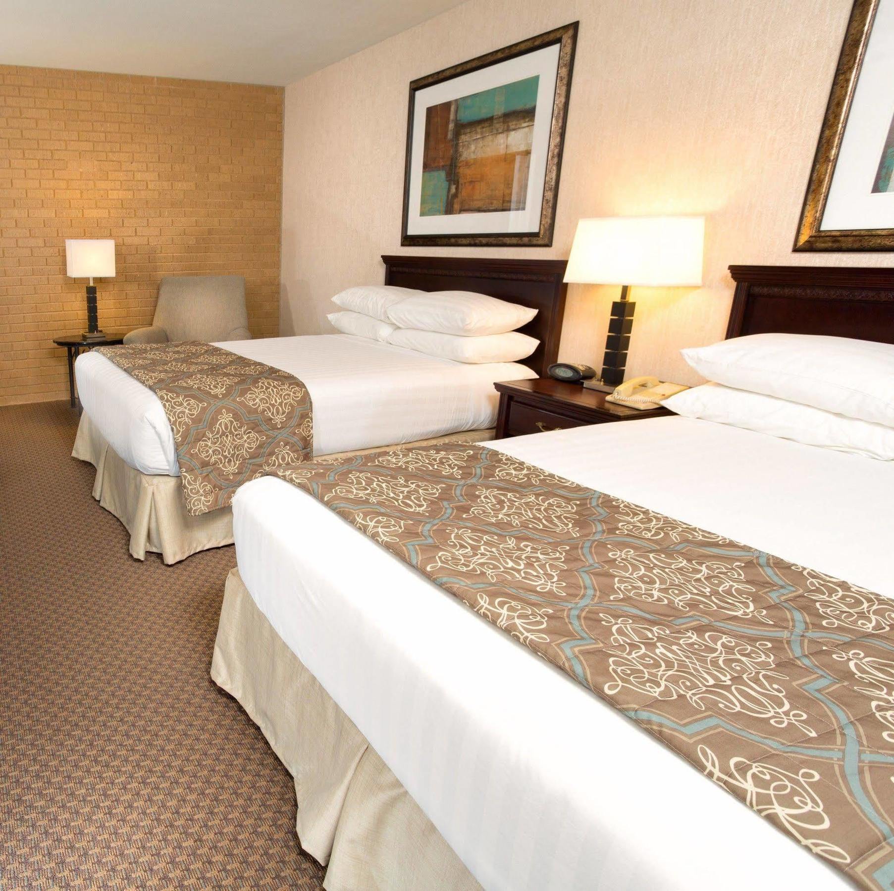Drury Inn & Suites أوفرلاند بارك المظهر الخارجي الصورة