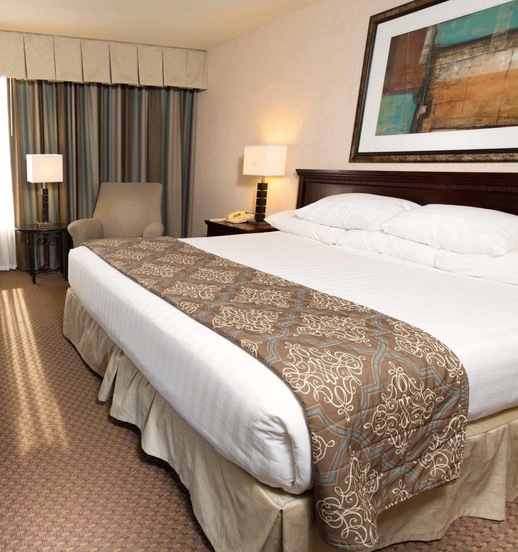 Drury Inn & Suites أوفرلاند بارك المظهر الخارجي الصورة