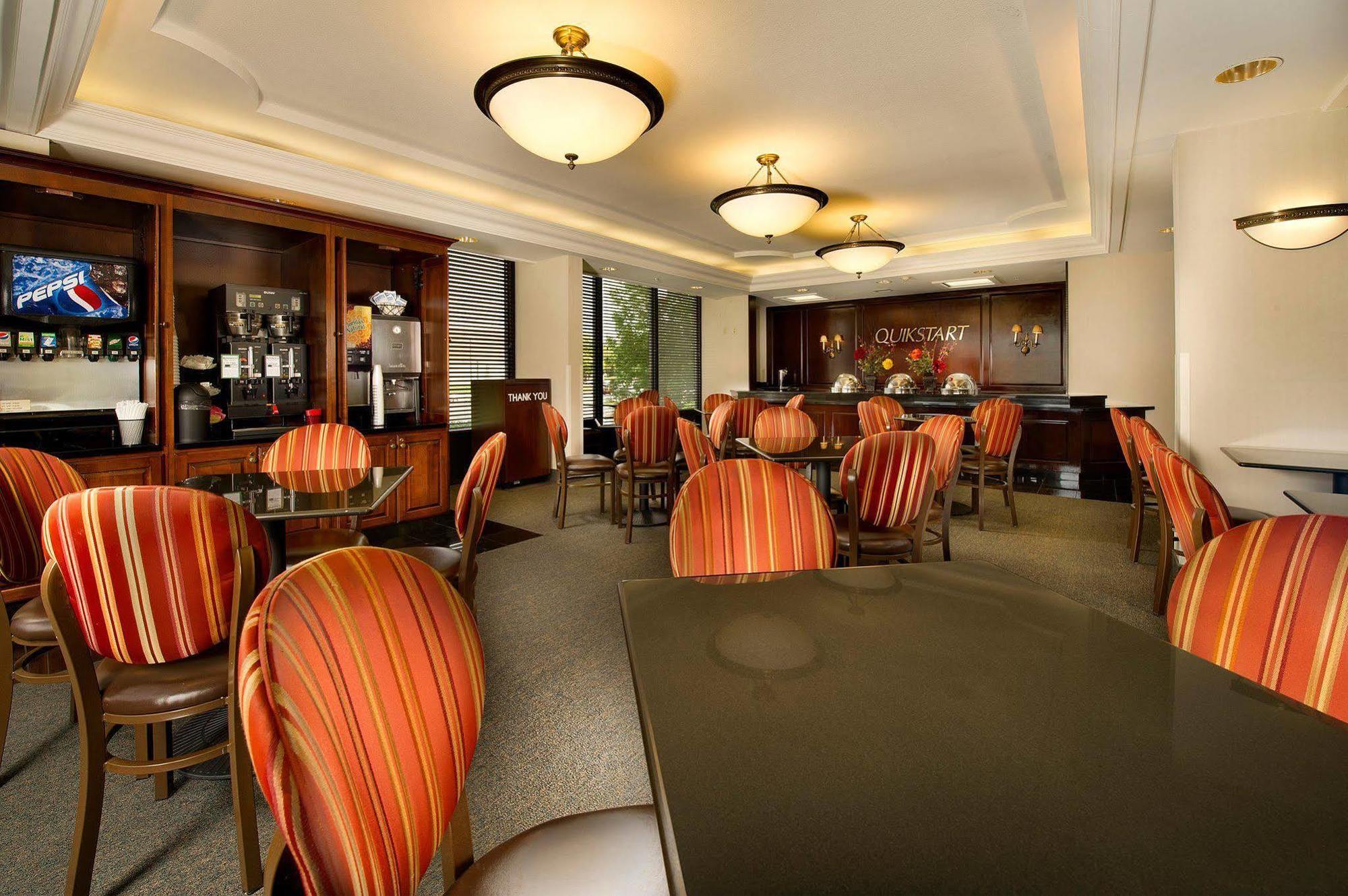 Drury Inn & Suites أوفرلاند بارك المظهر الخارجي الصورة